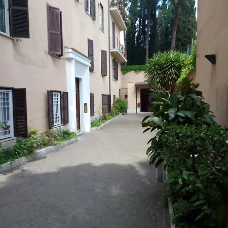 Edera & Ginestra Bed & Breakfast Rome