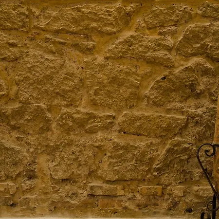 Edera & Ginestra * Rome